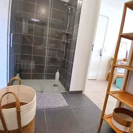 Cozy Apartmán Roussillon (Isere)